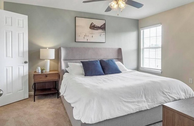 Landing at Swift Creek Commons Apartments - 1 Bedroom in Brandermill