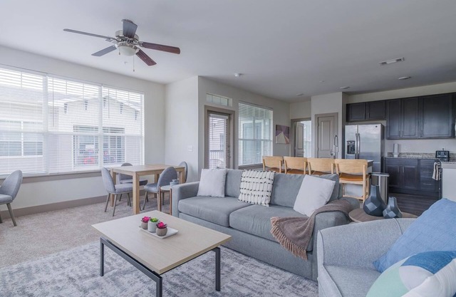 Landing at The Grayson - 2 Bedrooms in Cypressdale