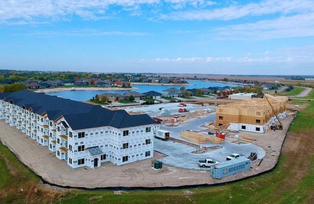 Landing at The Harbor at Valley Shores - 2 Bedrooms in Downtown Valley