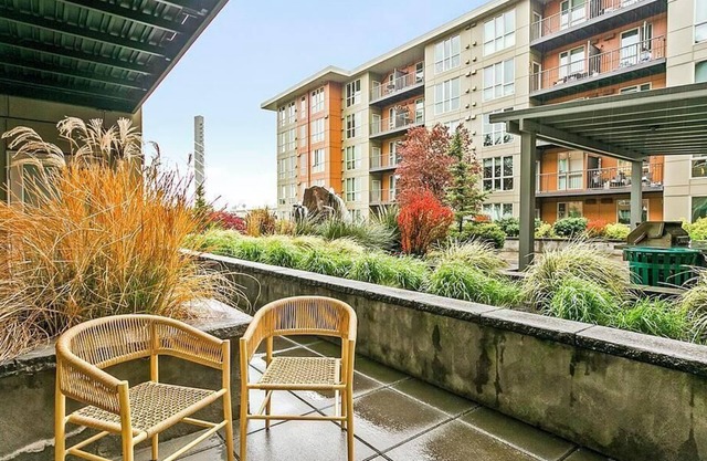 Landing at The Henry - 1 Bedroom in New Tacoma