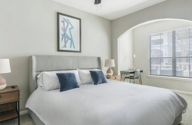 Landing at The Milano - 1 Bedroom in Briar Forest