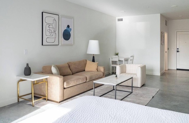 Landing | Beautiful Studio, Gym, Game Room
