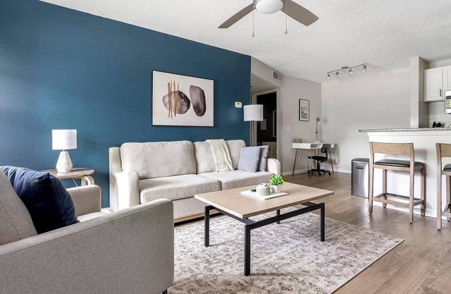 Landing | Beautiful 1BD, Gym, Pool