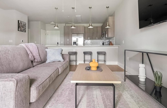 Landing | Beautiful 1BD, Gym, Clubhouse
