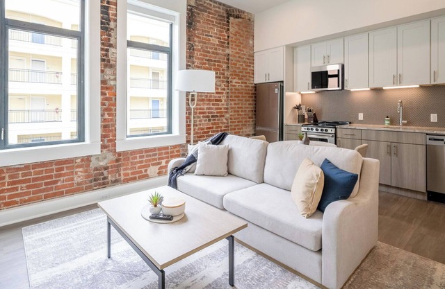 Landing | Beautiful 2BD in Five Points South