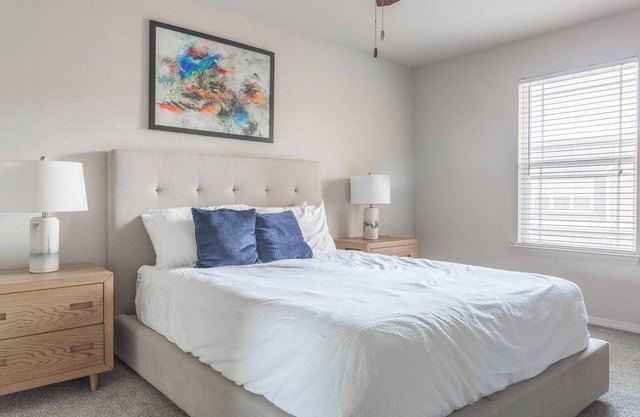 Landing | Chic 1BD, Courtyard, Gym