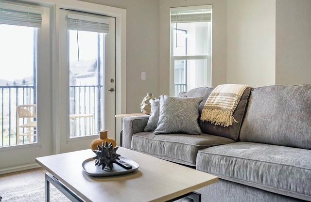 Landing | Chic 1BD, Clubhouse, Pool