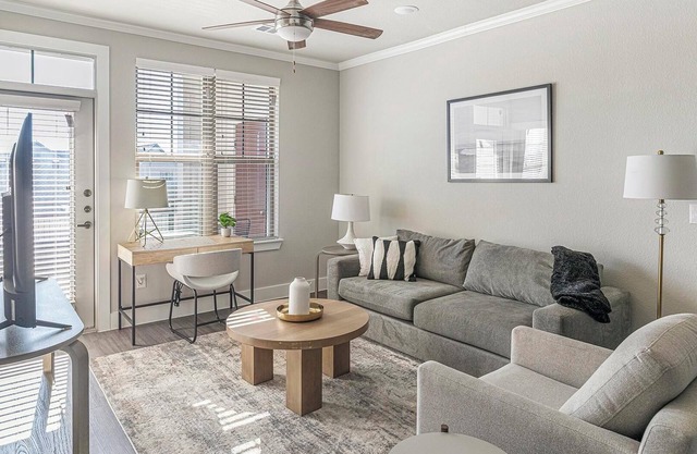 Landing | Chic 1BD, Clubhouse, Pool