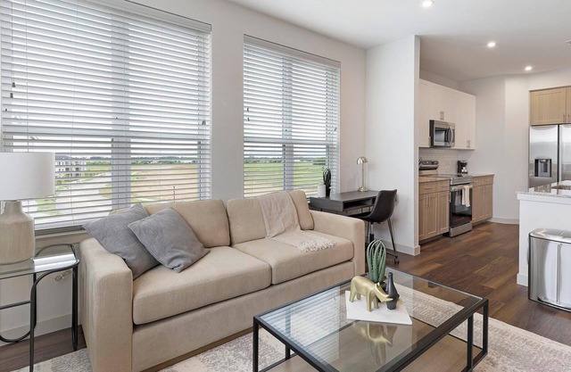 Landing | Chic 1BD, Clubhouse, Gym