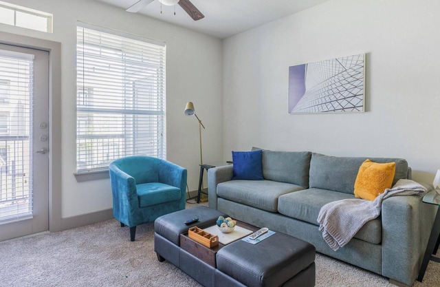 Landing | Chic 1BD, Clubhouse, Gym