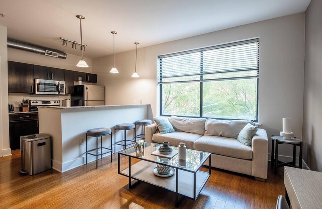 Landing | Chic 1BD, Rooftop Lounge, Courtyard