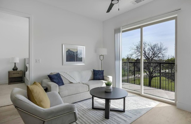 Landing | Chic 2BD in Denton