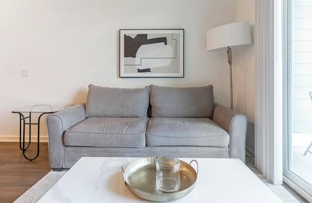 Landing | Chic 3BD, Clubhouse, Gym