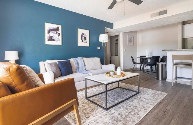 Landing | Incredible 2BD, Pool, Gym