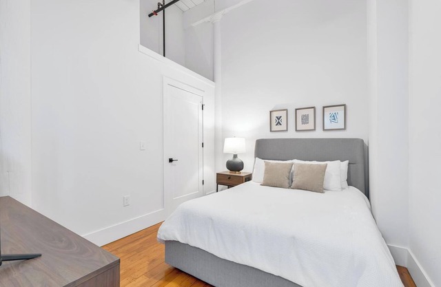 Landing | Incredible 2BD, Gym, Yoga Studio
