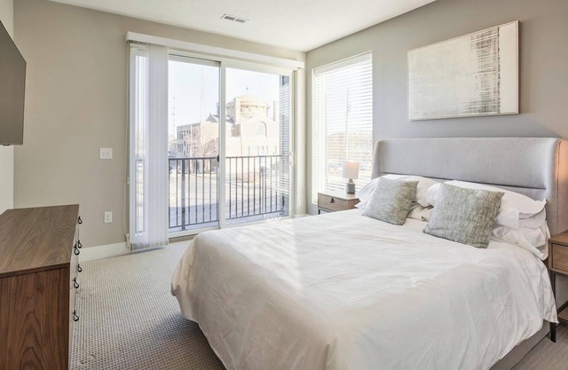 Landing | Incredible 2BD, Gym, Pool