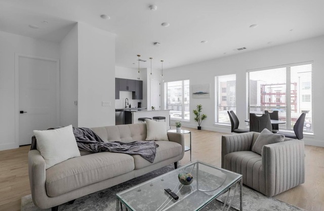 Landing | Modern 2BD, Gym