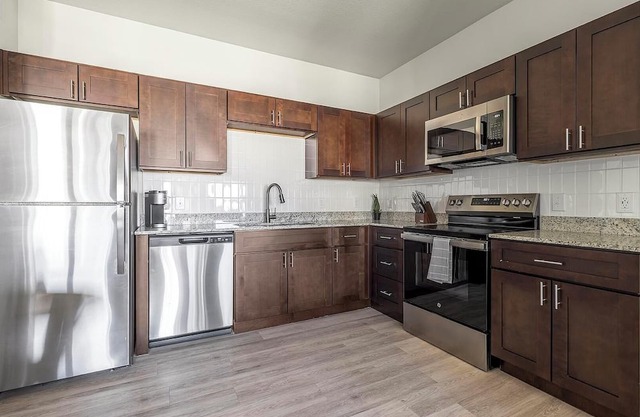 Landing | Spectacular 1BD, Gym, Clubhouse