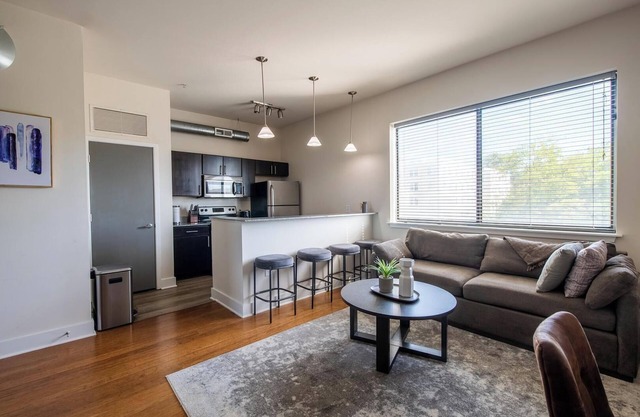 Landing | Spectacular 1BD, Gym, Rooftop Lounge