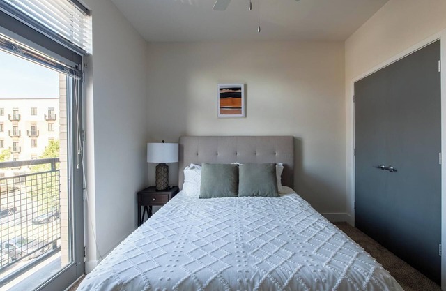 Landing | Spectacular 1BD, Clubhouse