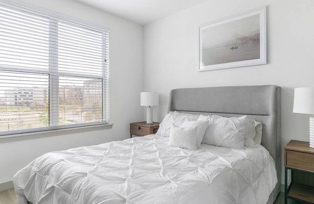 Landing | Spectacular 1BD, Gym, Pool