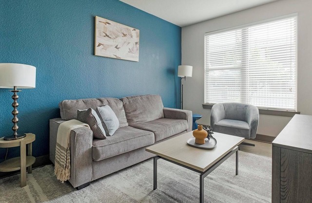 Landing | Spectacular 2BD, Gym