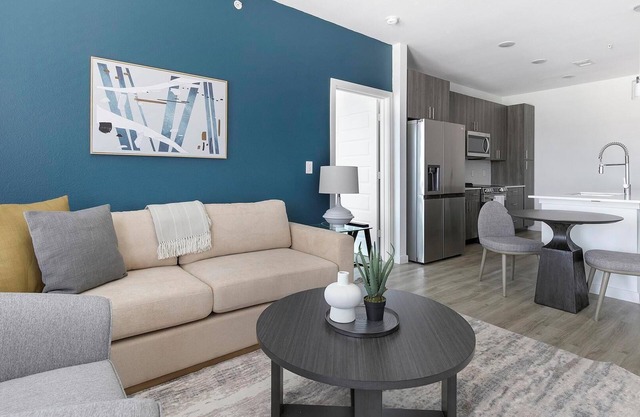 Landing | Spectacular 2BD, Gym, Pool