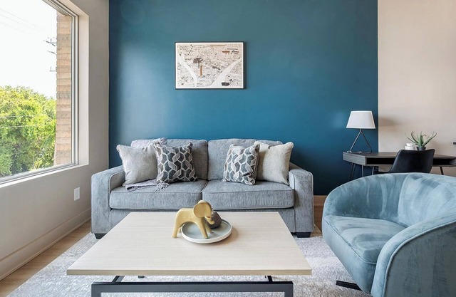 Landing | Stunning 1BD, Rooftop Lounge