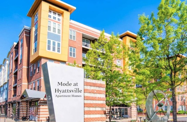 Landing | Stunning 2BD, Pool, Gym