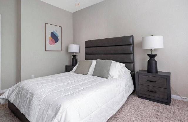Landing | Stylish 1BD, Gym, Pool