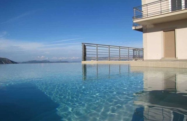 LARGE 5 bedroom Villa, Ideal for two Families, Fantastic Views!