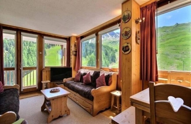 Large apartment at the foot of the slopes with balcony, for 6 people