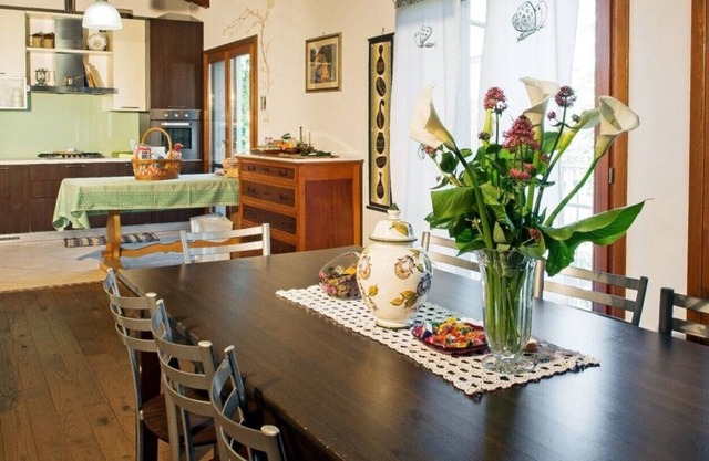 Large apartment in villa for 8/10 people on the green hill of Rimini