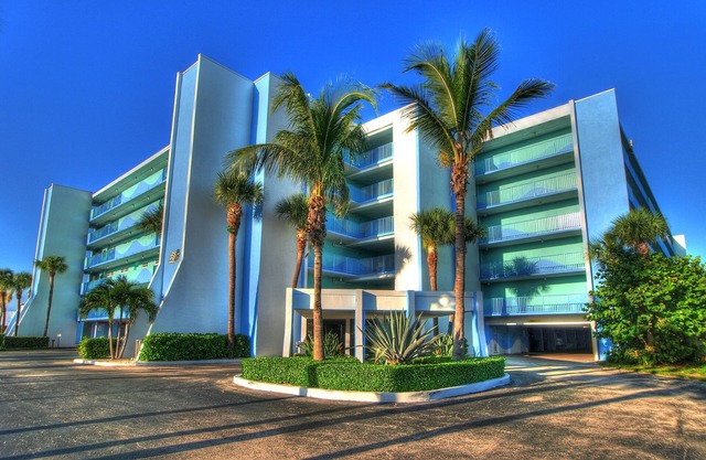 Large Beach Condo! Amazing Ocean Views! Hutchinson Island, Jensen Beach, FL