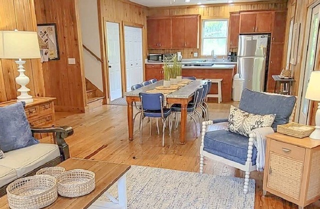 Large Beautiful home DIRECTLY on bike path! Easy & Short beach-walk!