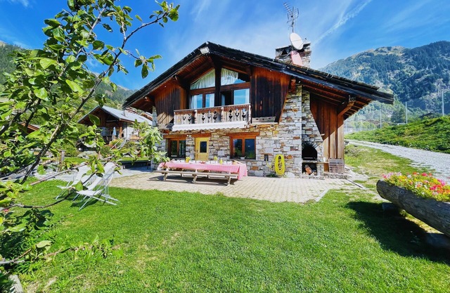 Large chalet for 19 people - Swimming pool - Jacuzzi - Sauna - Games room - Petanque