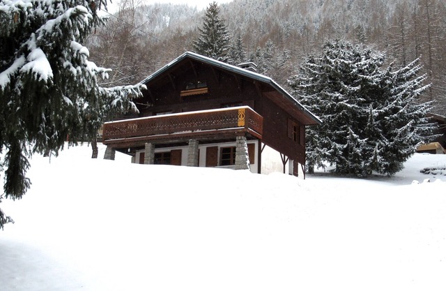 Large chalet close to Chamonix Mont Blanc and 400m from the Balme cable car