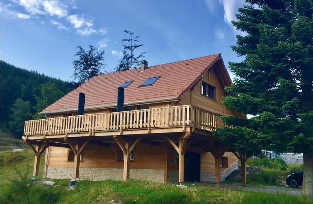 Large chalet with 20 beds in La Bresse – Ideal for families, groups, or ski.