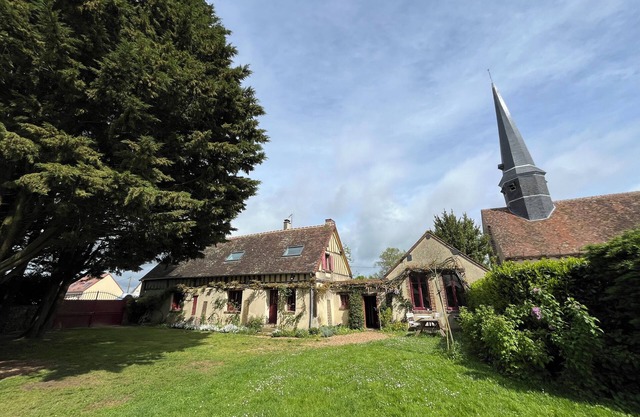 Large charming farmhouse - large plot, quiet, 1H30 from Paris center