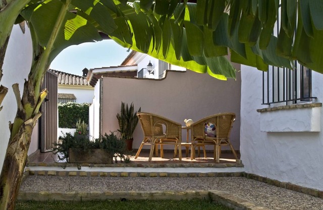 Large community pool, beautiful outdoor kitchen with grill, private garden with garden furniture - Casa Marin 3 -