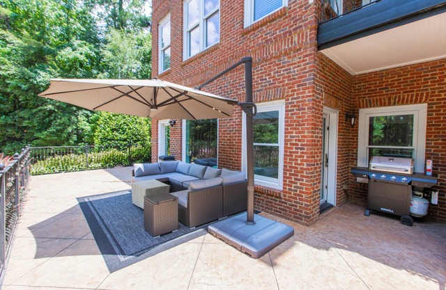 Large Executive Townhome minutes from Buckhead, Emory, and Children’s Hospital