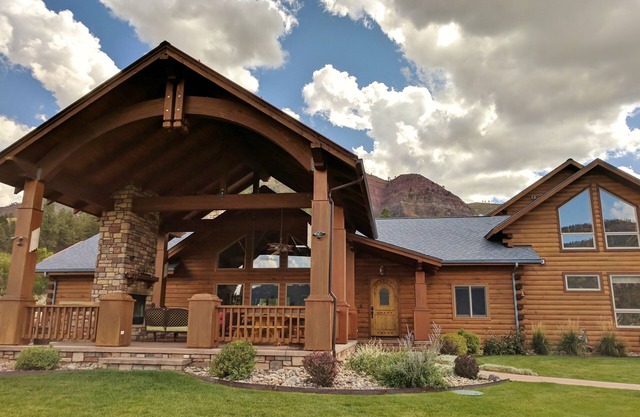 Large Family Home with Acreage in Beautiful Animas Valley [CO Lic. 02872172-000]