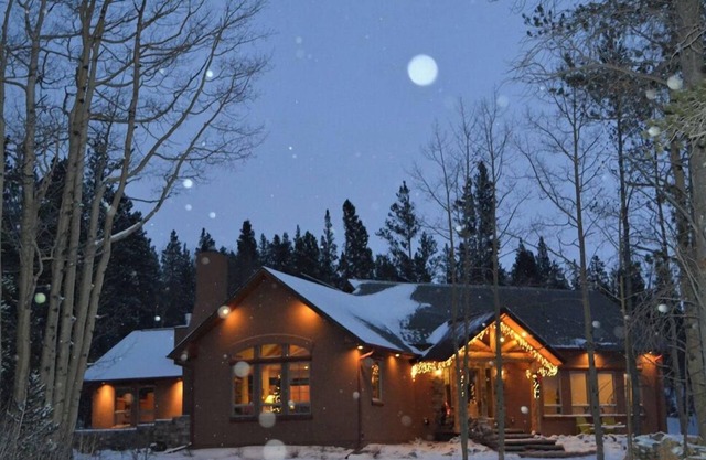 Large Family Lodge South of Breckenridge on quiet, wooded acreage