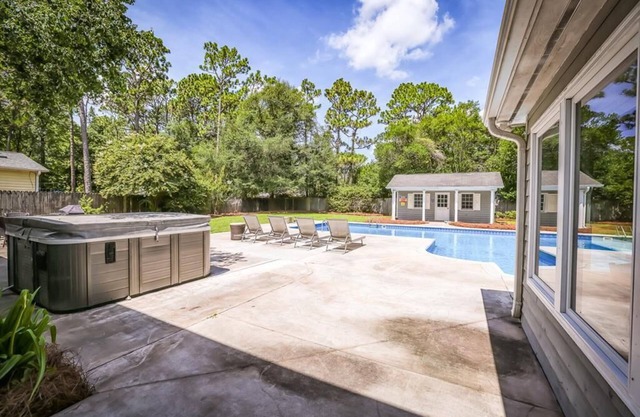 Large Family Wilmington Vacation Rental with Pool and Hot Tub