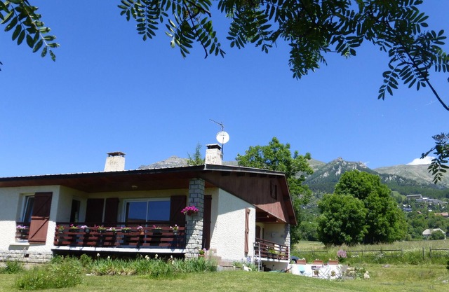 large family chalet (150m2) 10-12 people