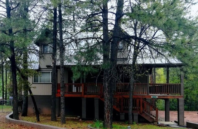 Large home that is Family friendly and pet friendly non smoking home