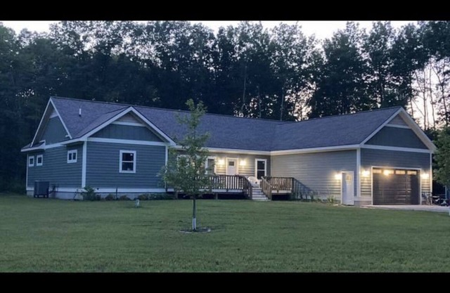 Large home with game room, above ground pool and ATV trails !>PSTR 23-044