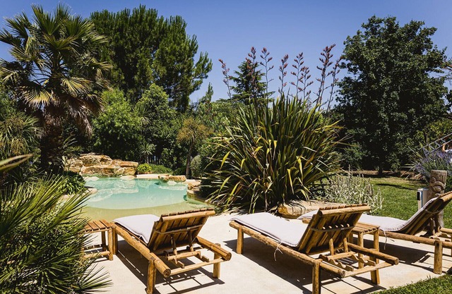 Large Luberon stone farmhouse with beach pool - Le mas du chemin blanc