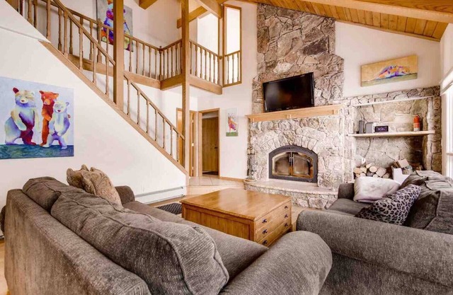 Large Luxurious Frisco Chalet