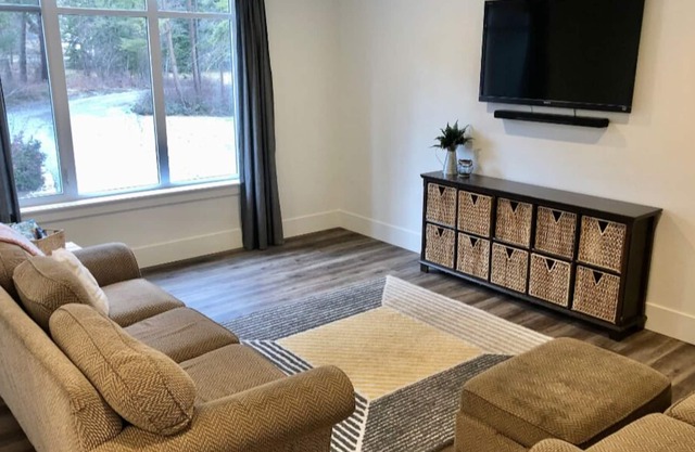 Large New Suite on a Hidden Estate in Kelowna on a Quiet Rural Setting